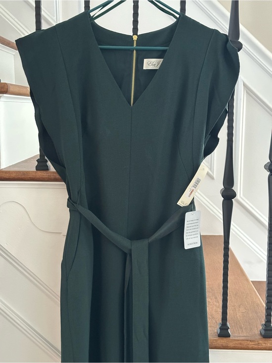 Eliza J Dresses & Skirts - Eliza J Forest Green V-Neck Midi Dress with Waist Tie